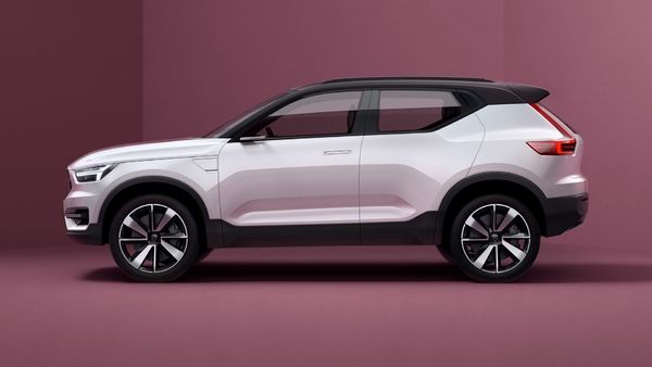 volvo-V40_2017-1