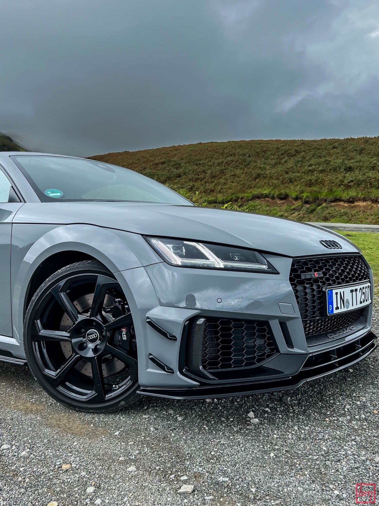 Audi TT RS Iconic Edition avant